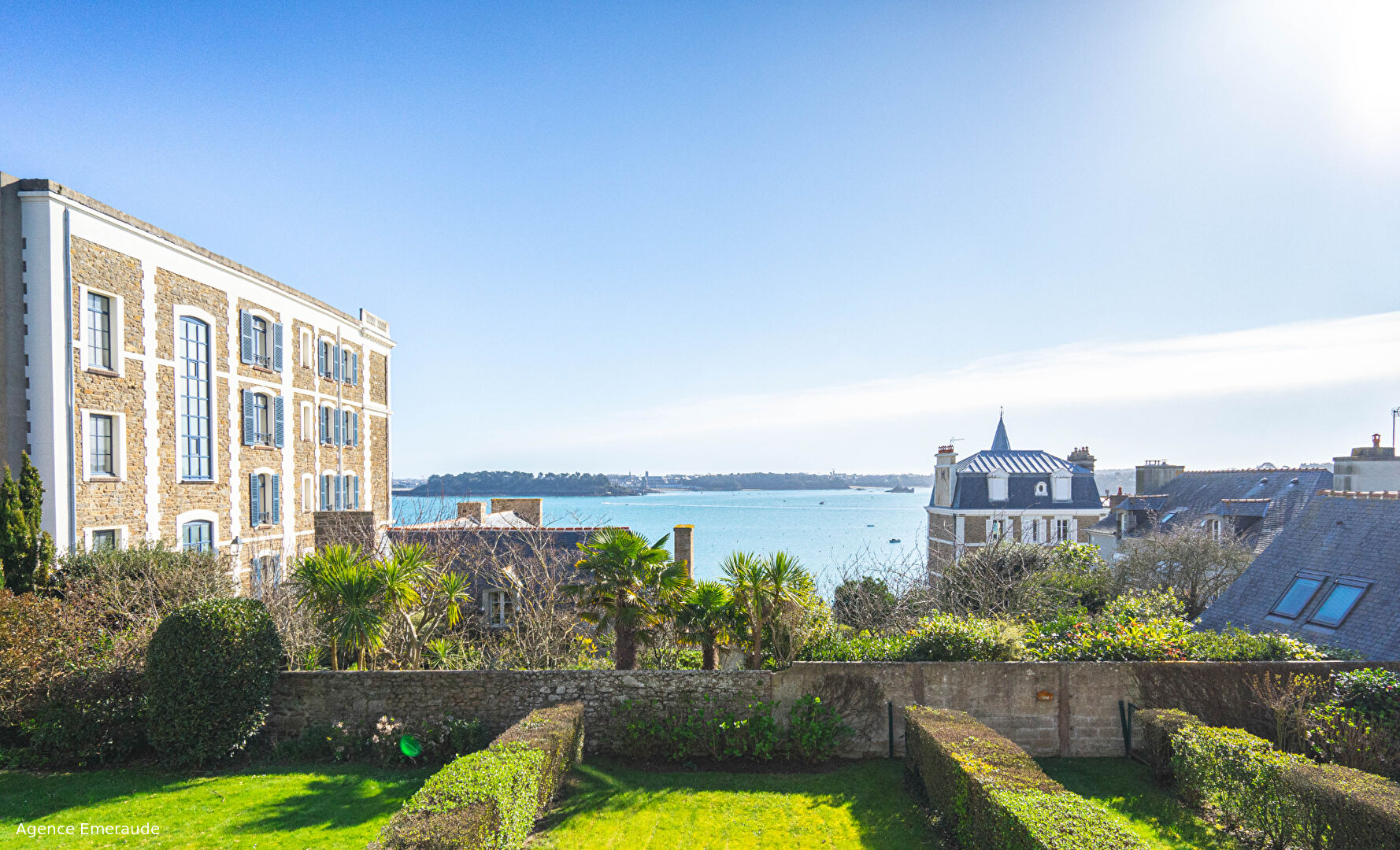 A vendre Appartement Dinard 2 pièce(s) 48 m² vue su mer immeuble de standing balcon A vendre Appartement Dinard 2 pièce(s) 48 m² vue su mer immeuble de standing balcon