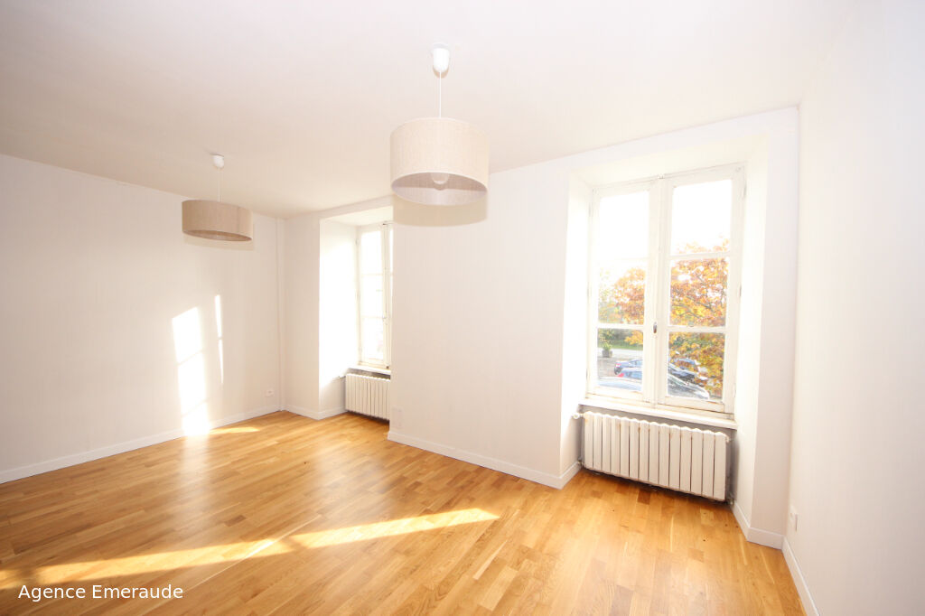 A vendre Maison Tréméreuc 225 m2, 8 pièce(s), Maison en pierre indépendante sur un terrain de 2112 m² A vendre Maison Tréméreuc 225 m2, 8 pièce(s), Maison en pierre indépendante sur un terrain de 2112 m²