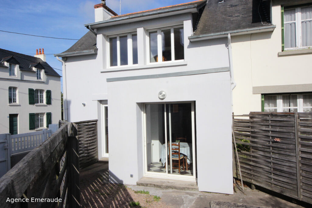Maison Dinard 3 pièce(s) 70 m² terrasse et jardin exposés au sud Maison Dinard 3 pièce(s) 70 m² terrasse et jardin exposés au sud