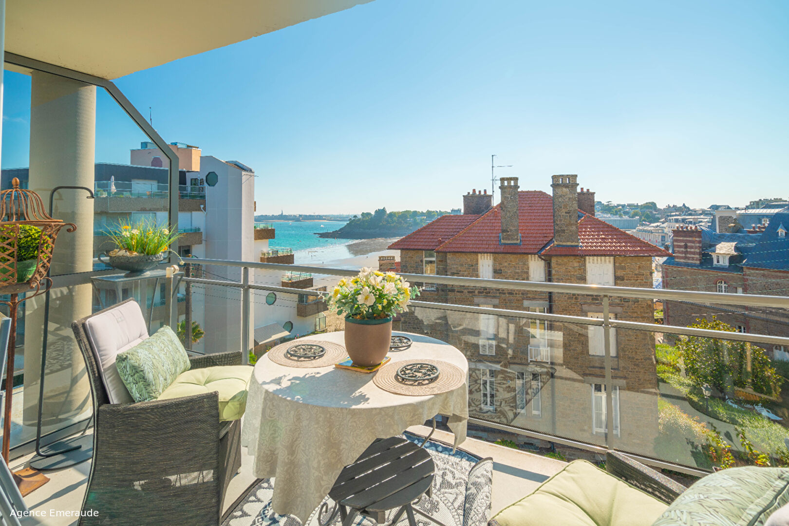 Appartement Dinard - LA MALOUINE - 3 chambres, VUE MER, garage, parking. Appartement Dinard - LA MALOUINE - 3 chambres, VUE MER, garage, parking.