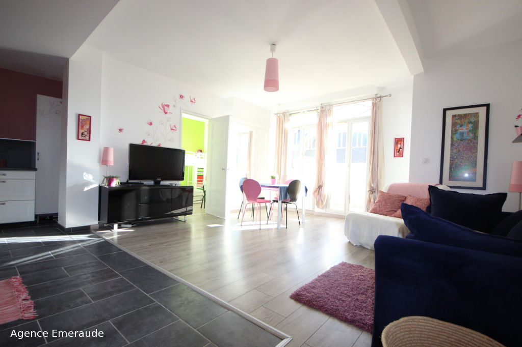 DINARD appartement de type 3 pièce(s) à louer meublé de sept 2021 à Juin 2022 DINARD appartement de type 3 pièce(s) à louer meublé de sept 2021 à Juin 2022