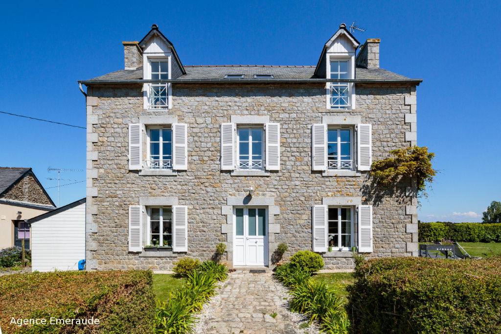 Maison Pleurtuit 7 pièce(s) 195 m² 6 chambres 3 sde terrasse jardin garage Maison Pleurtuit 7 pièce(s) 195 m² 6 chambres 3 sde terrasse jardin garage