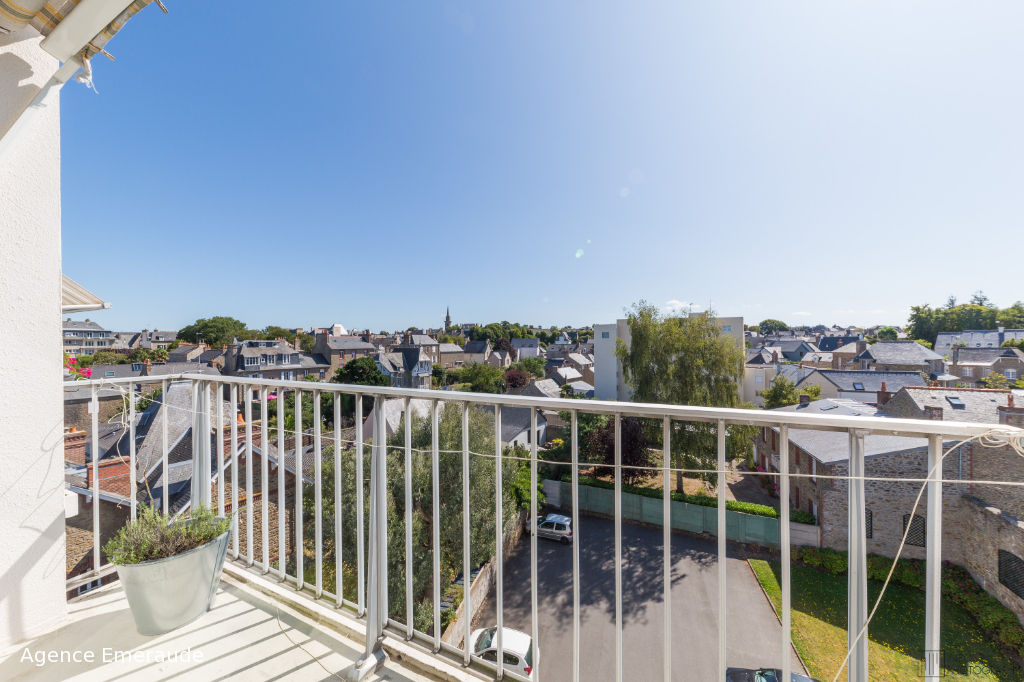 Appartement Dinard 2 pièce(s) 47.47 m² dernier étage ascenseur cave parking Appartement Dinard 2 pièce(s) 47.47 m² dernier étage ascenseur cave parking