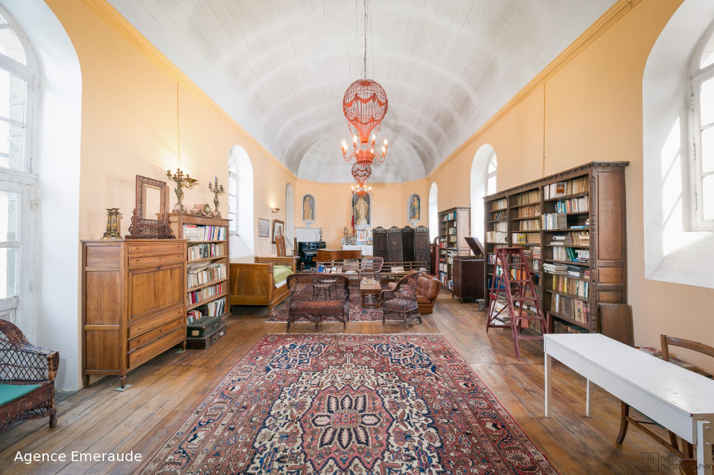 Maison Plouër-sur-rance 341 m² habitable terrain de 1420 m² ancienne école - cour-jardin-chapelle Maison Plouër-sur-rance 341 m² habitable terrain de 1420 m² ancienne école - cour-jardin-chapelle