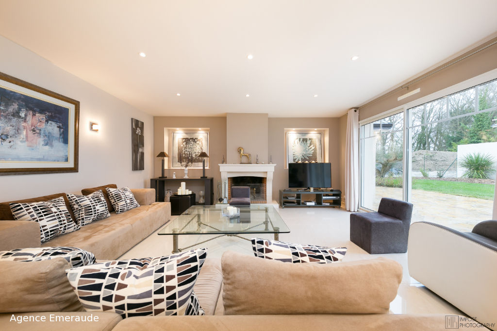 Maison Dinard 8 pièce(s) 280 m² habitables, 2 chambres et salle d'eau au rdc garage terrain 1476 m² Maison Dinard 8 pièce(s) 280 m² habitables, 2 chambres et salle d'eau au rdc garage terrain 1476 m²
