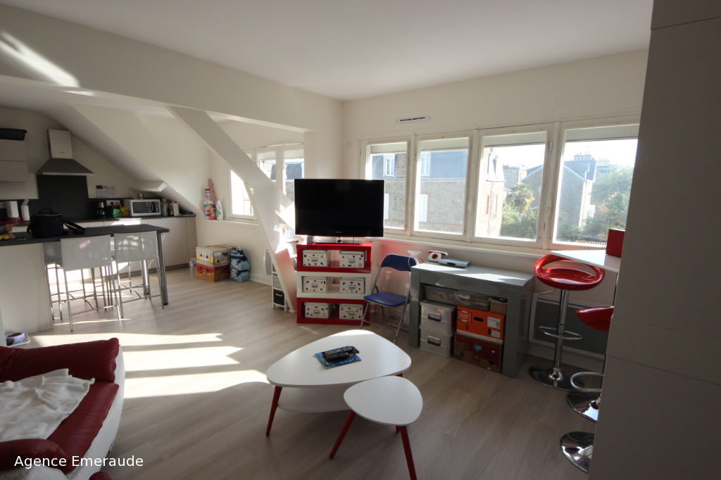 Appartement a louer à l'année DINARD Centre Ville 2 pièce(s) 51 m2 Appartement a louer à l'année DINARD Centre Ville 2 pièce(s) 51 m2