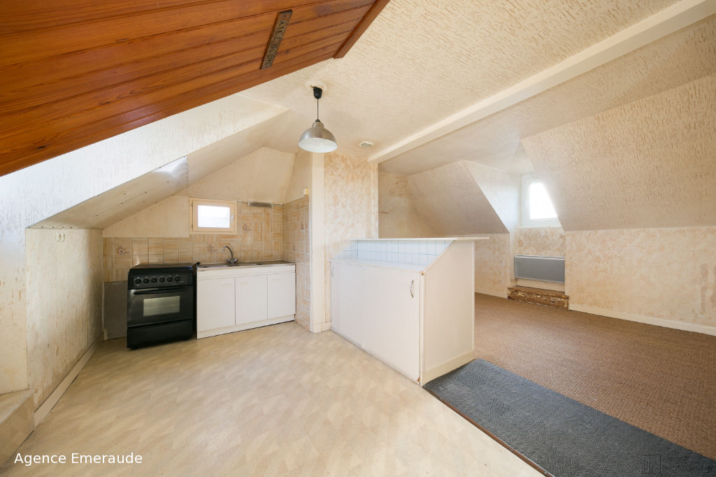 Appartement Dinard 3 pièce(s) 47.72 m2 dernier étage centre bourg Saint-Enogat Appartement Dinard 3 pièce(s) 47.72 m2 dernier étage centre bourg Saint-Enogat