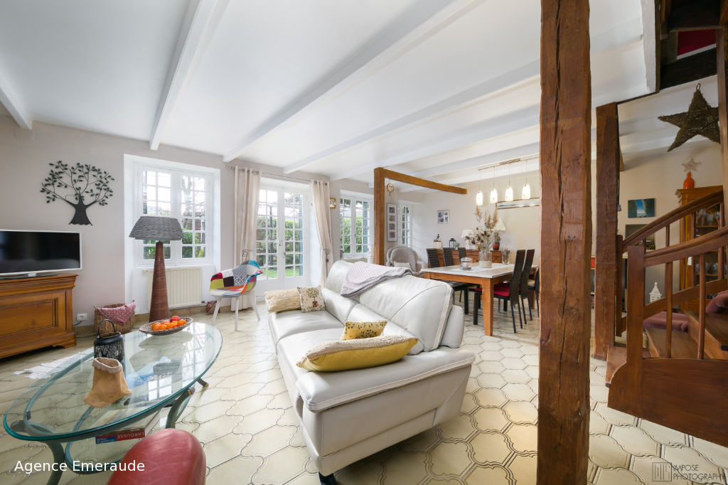 Maison Langrolay-sur-rance 6 pièces 175 m² - centre-bourg - la rance accessible à pied Maison Langrolay-sur-rance 6 pièces 175 m² - centre-bourg - la rance accessible à pied
