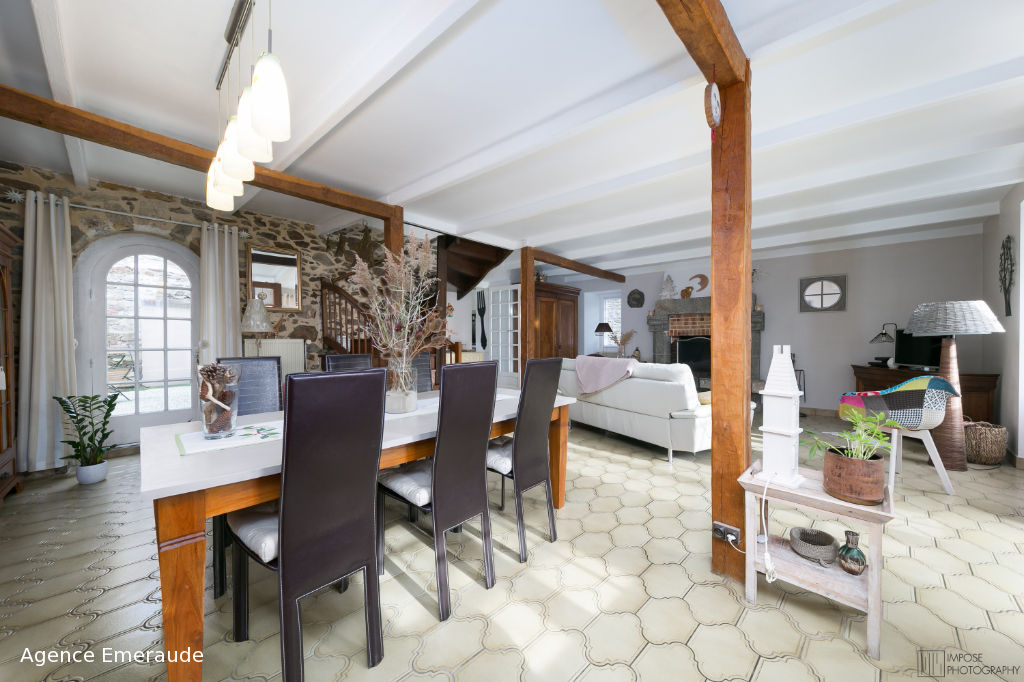 Maison Langrolay-sur-rance 6 pièces 175 m² - centre-bourg - la rance accessible à pied Maison Langrolay-sur-rance 6 pièces 175 m² - centre-bourg - la rance accessible à pied
