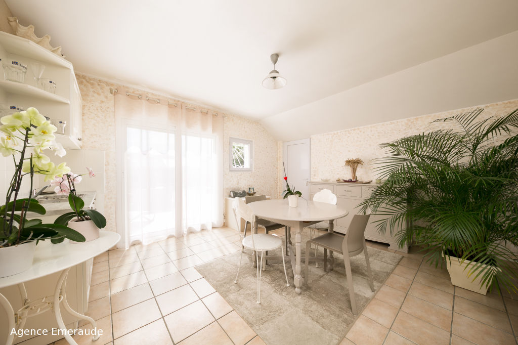 Maison La Richardais centre bourg 7 pièce(s) 151 m² - suite parentale au rez-de-chaussée Maison La Richardais centre bourg 7 pièce(s) 151 m² - suite parentale au rez-de-chaussée