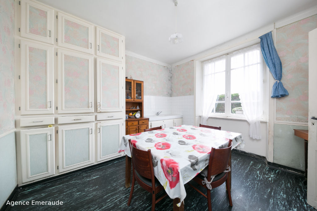 Maison Pleurtuit 5 pièces terrain de 870 m² potentiel aménageable Maison Pleurtuit 5 pièces terrain de 870 m² potentiel aménageable
