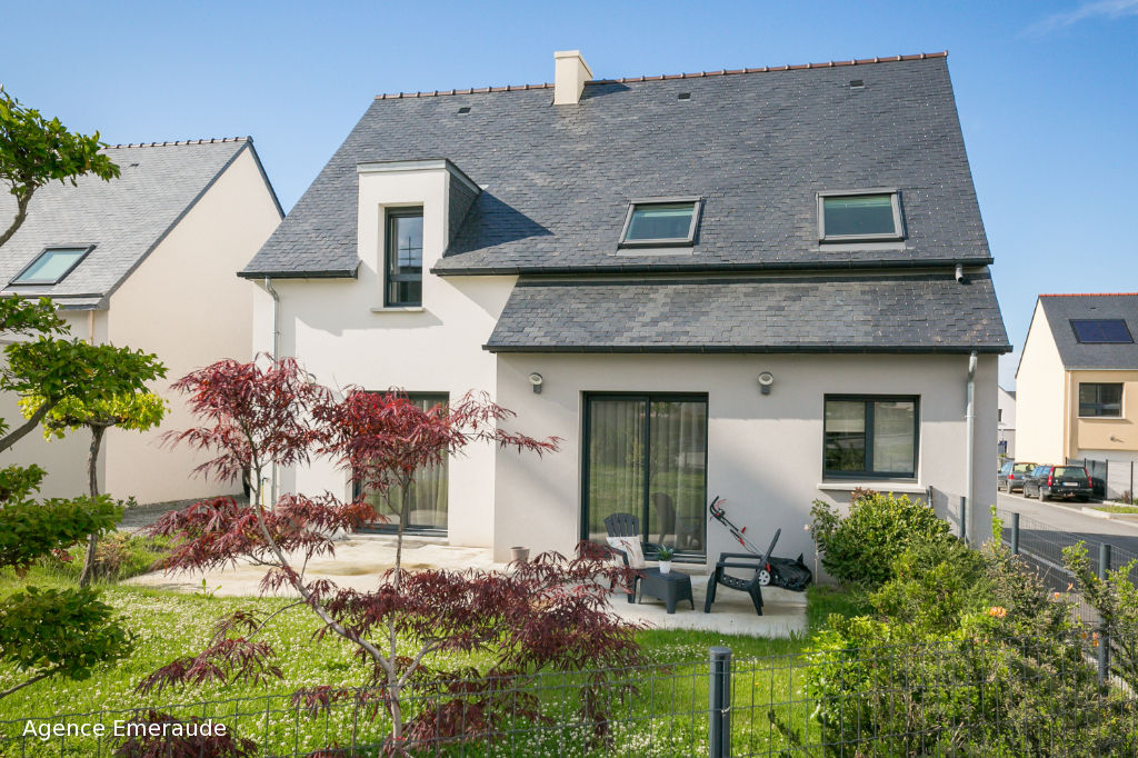 Maison Dinard 6 pièce(s) 149.5 m² maison RT2012, suite parentale et bureau au rez-de-chaussée Maison Dinard 6 pièce(s) 149.5 m² maison RT2012, suite parentale et bureau au rez-de-chaussée