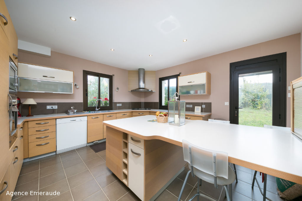 Maison Le Minihic Sur Rance 7 pièce(s) 240 m² Bords de Rance proximité des commerces Maison Le Minihic Sur Rance 7 pièce(s) 240 m² Bords de Rance proximité des commerces