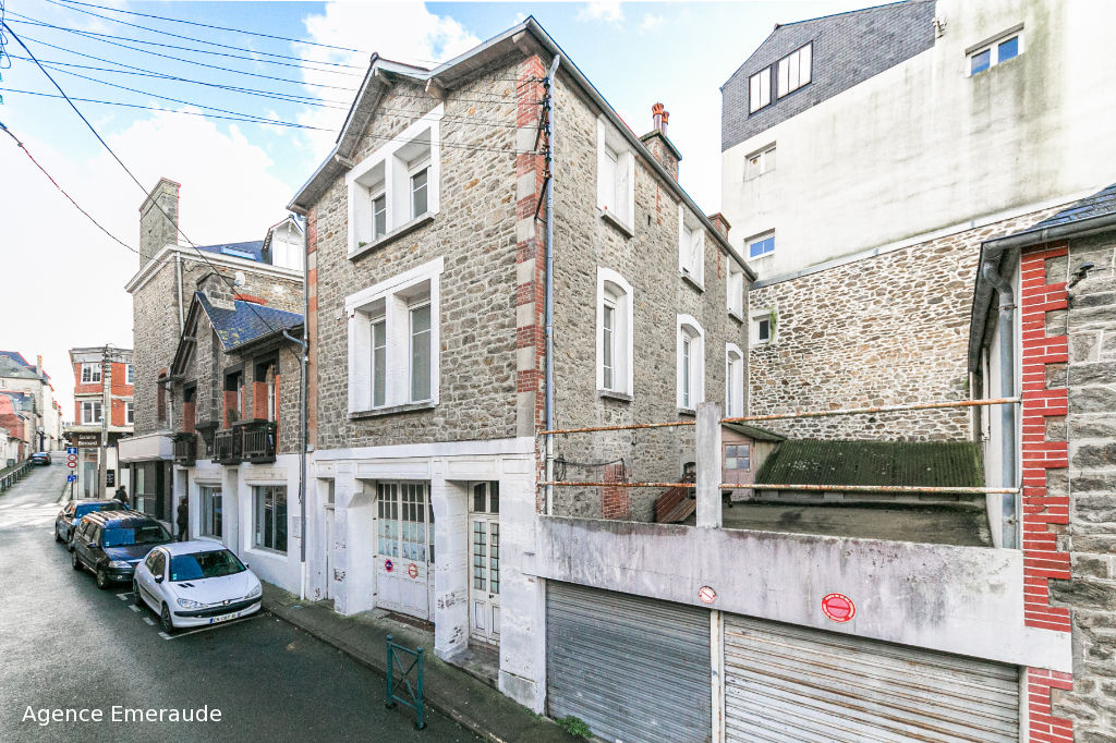 Immeuble Dinard 6 pièce(s) 195 m² projet de réhabilitation maison de ville avec terrasse Immeuble Dinard 6 pièce(s) 195 m² projet de réhabilitation maison de ville avec terrasse