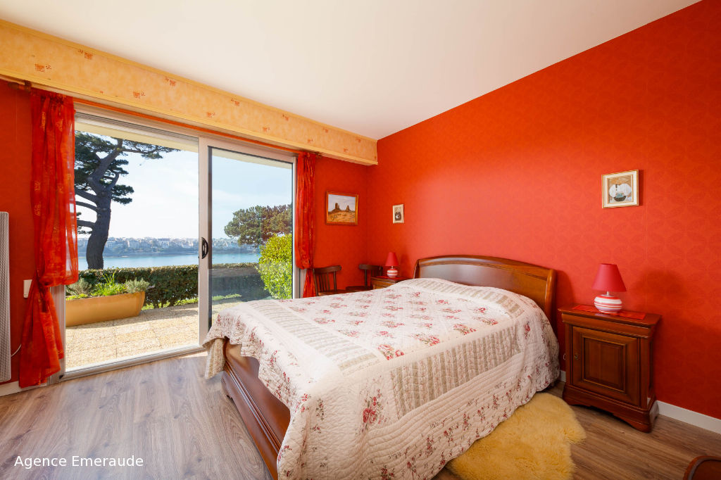 Appartement Dinard 2 pièce(s) 53.35 m², Terrasse en première ligne sur l'eau Appartement Dinard 2 pièce(s) 53.35 m², Terrasse en première ligne sur l'eau