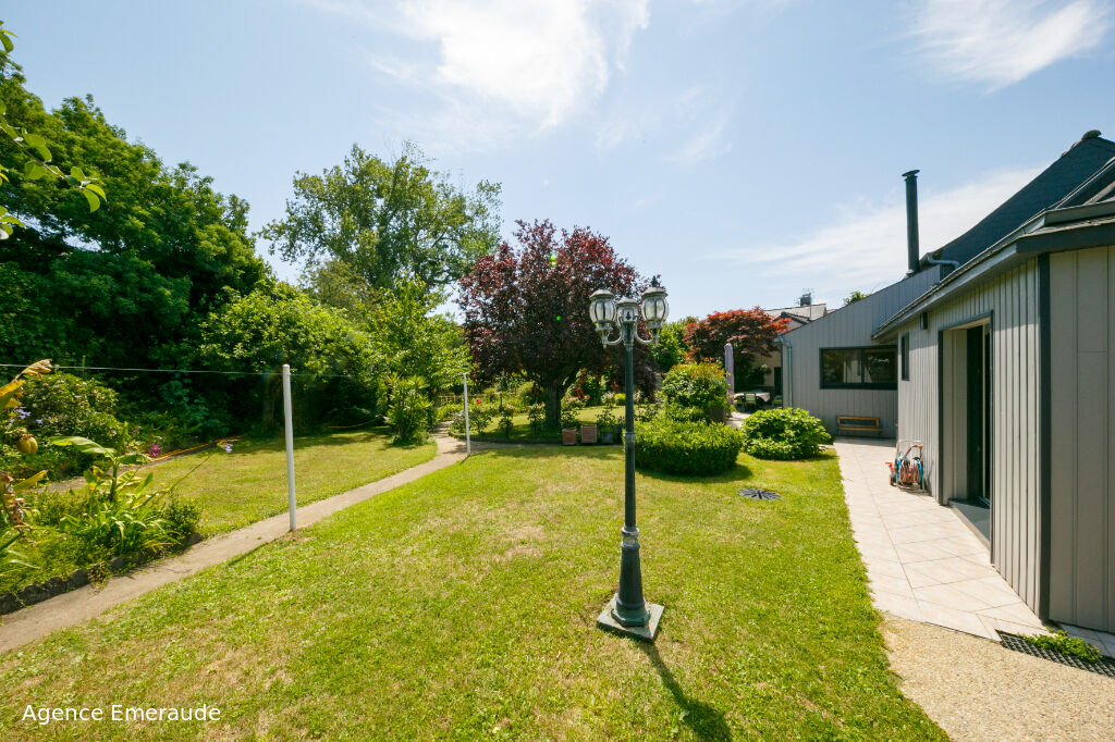 Maison Saint-Briac-sur-Mer 4 pièce(s) 105 m² au calme des ruelles de Saint-Briac-sur-Mer Maison Saint-Briac-sur-Mer 4 pièce(s) 105 m² au calme des ruelles de Saint-Briac-sur-Mer