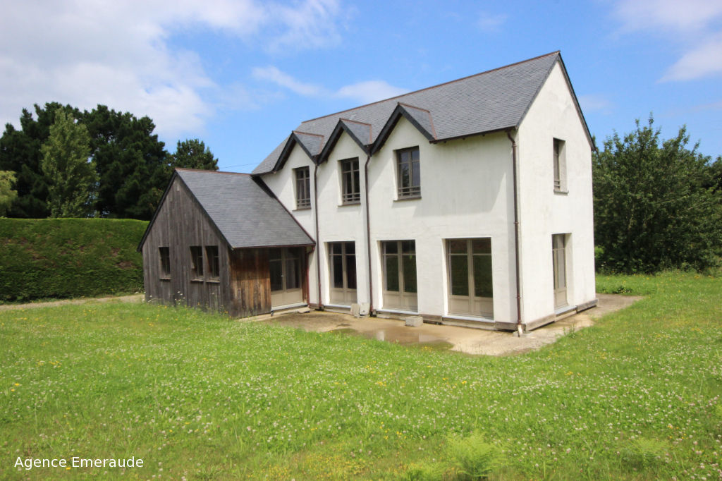 Maison St Briac Sur Mer 6 pièce(s) 137 m² terrain d'une surface de 1023 m² Maison St Briac Sur Mer 6 pièce(s) 137 m² terrain d'une surface de 1023 m²