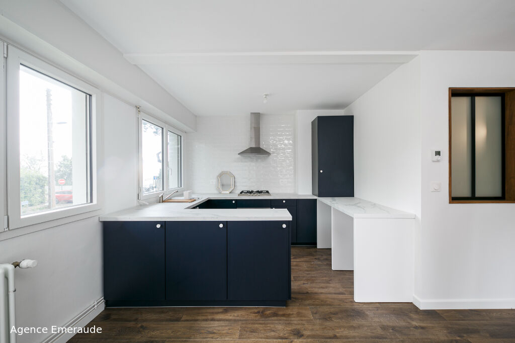 Appartement Dinard 2 pièce(s) 52.85 m² à deux pas de la plage de Saint-Enogat Appartement Dinard 2 pièce(s) 52.85 m² à deux pas de la plage de Saint-Enogat