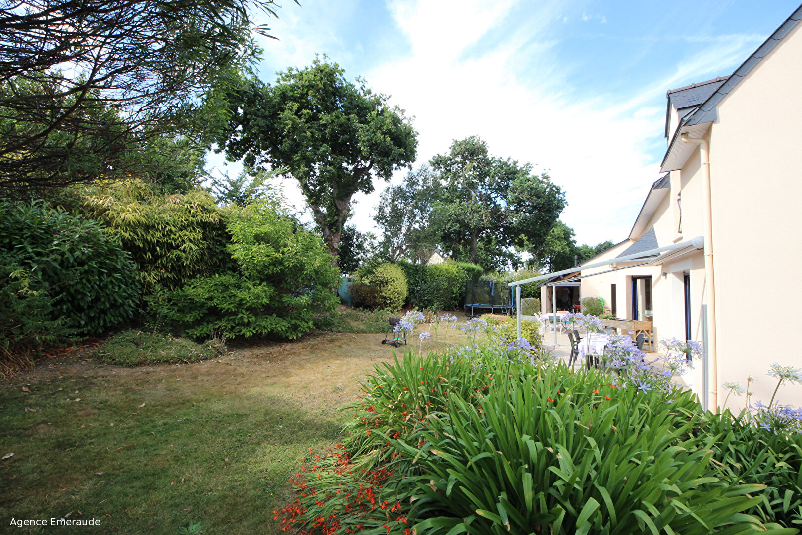 Maison Dinard 6 pièce(s) 213.93 m² habitable 889 m² de terrain chambre et salle d'eau au rez-de-chaussée Maison Dinard 6 pièce(s) 213.93 m² habitable 889 m² de terrain chambre et salle d'eau au rez-de-chaussée