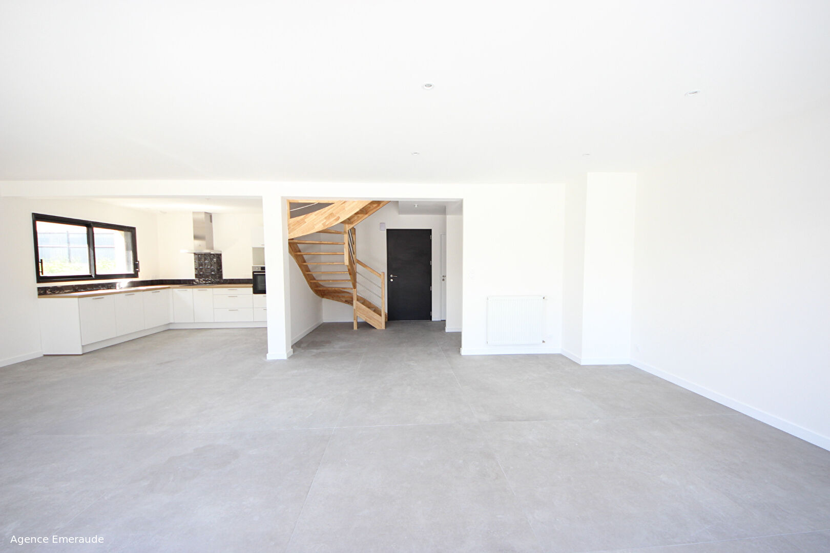 Maison La Richardais 5 pièce(s) 124.89 m² terrain d'une superficie de 392 m² Chambre et salle d'eau au rez-de-chaussée Maison La Richardais 5 pièce(s) 124.89 m² terrain d'une superficie de 392 m² Chambre et salle d'eau au rez-de-chaussée