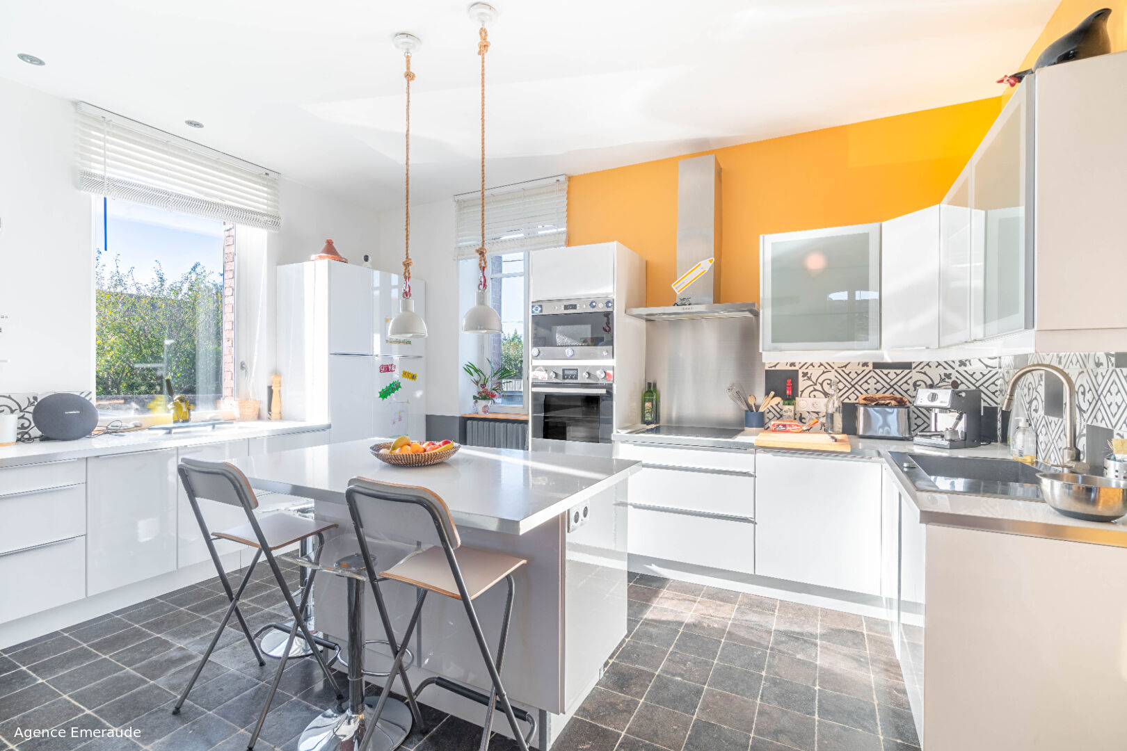 Maison Dinard 182.14 m² 6 chambres 502 m² de terrain clos de murs en pierres Maison Dinard 182.14 m² 6 chambres 502 m² de terrain clos de murs en pierres