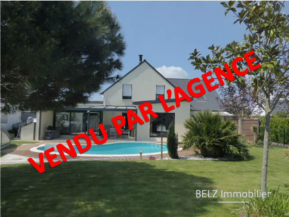 Maison Belz 145 m2 Exclusivité Idéalement située entre la Rivière d'Etel et les commerces Belle contemporaine de 2012 avec jardin et piscine Maison Belz 145 m2 Exclusivité Idéalement située entre la Rivière d'Etel et les commerces Belle contemporaine de 2012 avec jardin et piscine