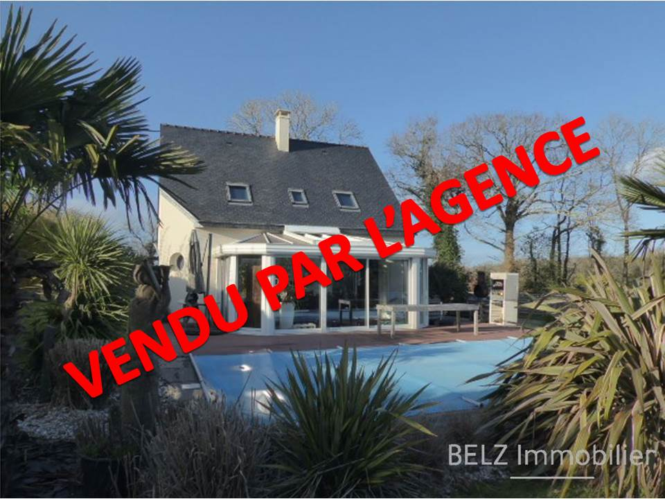 Exclusivité Agences Réunies de l'Ouest Maison 56400 Ploemel contemporaine sur 1500m² de terrain comprenant 5 chambres + bureau+pisince chaufféeI Exclusivité Agences Réunies de l'Ouest Maison 56400 Ploemel contemporaine sur 1500m² de terrain comprenant 5 chambres + bureau+pisince chaufféeI