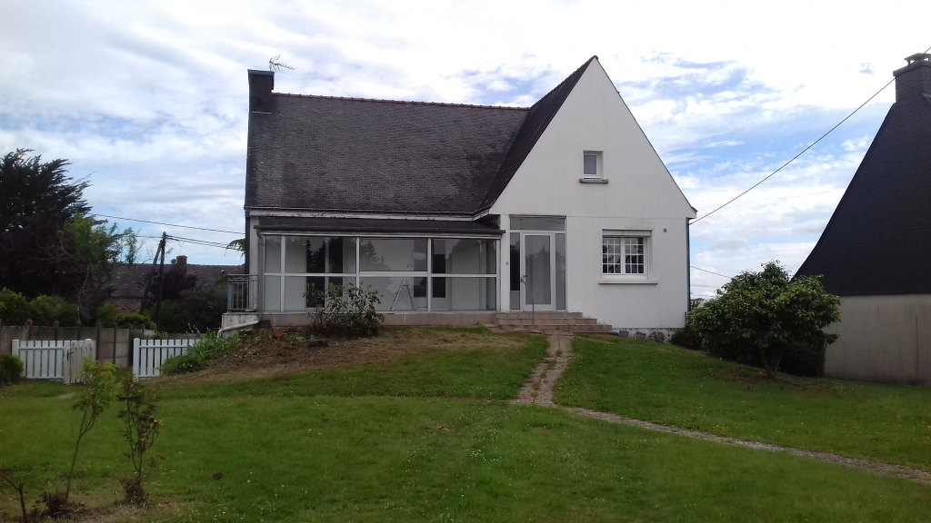 Morbihan 56 330 Maison Pluvigner 5 pièce(s) 98 m2 3 chambres 1 bureau 1 gernier SOUS-SOL complet et terrain de 800m² Morbihan 56 330 Maison Pluvigner 5 pièce(s) 98 m2 3 chambres 1 bureau 1 gernier SOUS-SOL complet et terrain de 800m²