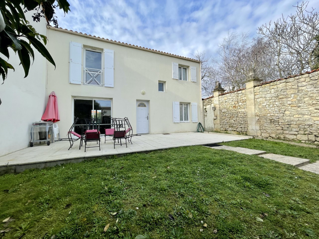 Maison LAGORD VENDÔME 5 pièce(s) 100 m2 Maison LAGORD VENDÔME 5 pièce(s) 100 m2