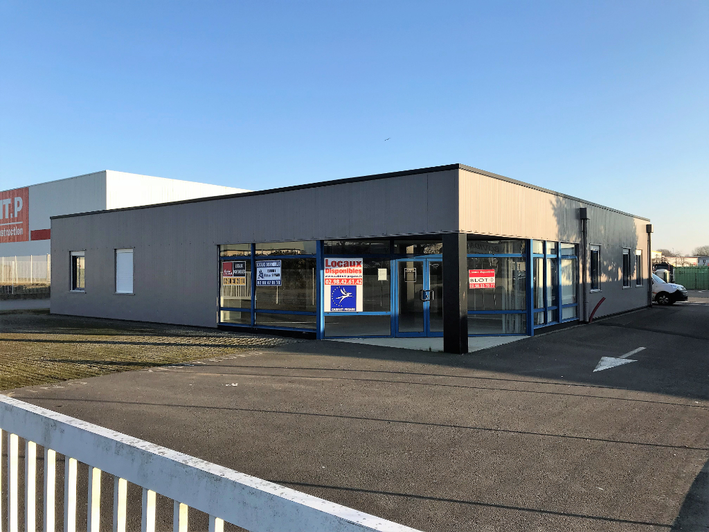 A louer local commercial ou bureau Zac de kergaradec Brest 390 m2 A louer local commercial ou bureau Zac de kergaradec Brest 390 m2