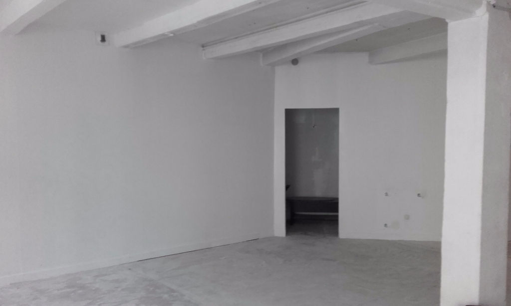 A louer local d'activité de 90 m² Quimper 29 000 A louer local d'activité de 90 m² Quimper 29 000