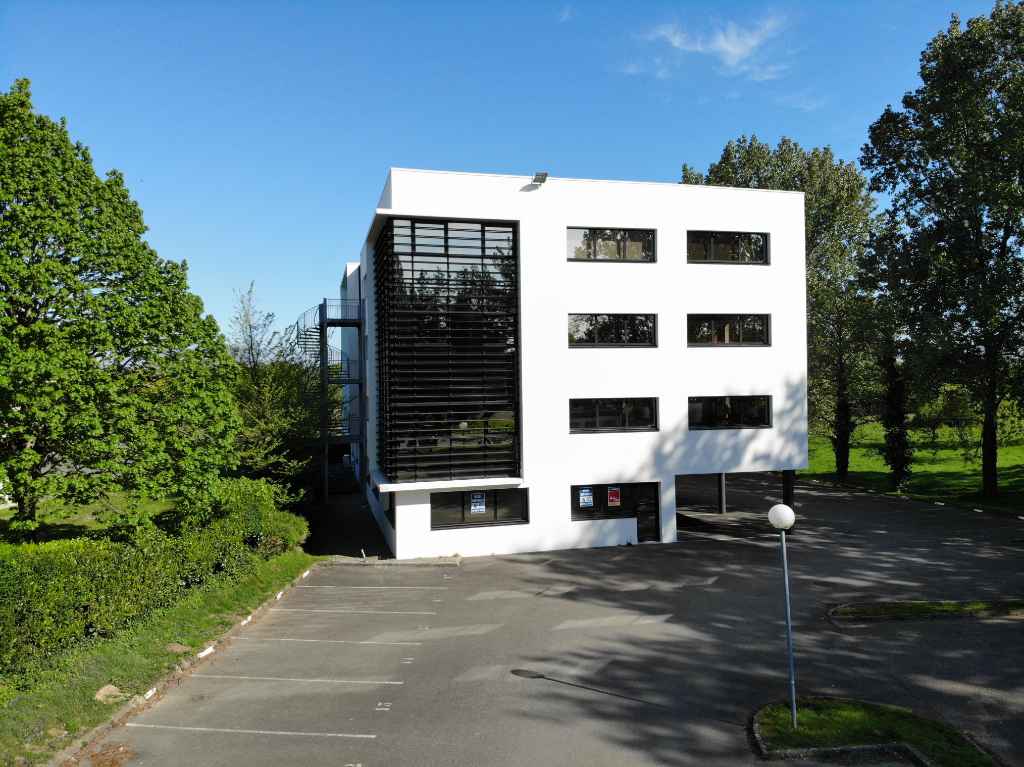 Plateau de bureaux 431 m2 avec locataire en place Brest Plateau de bureaux 431 m2 avec locataire en place Brest