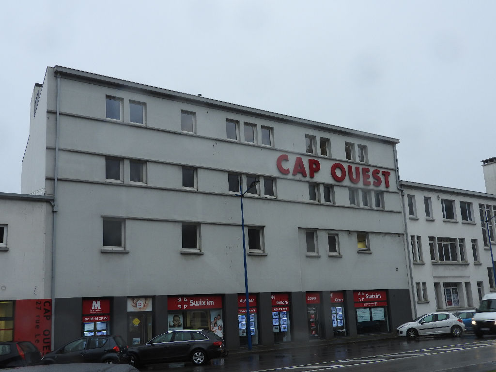 A louer bureau sur le port de commerce Brest 248 m2 A louer bureau sur le port de commerce Brest 248 m2