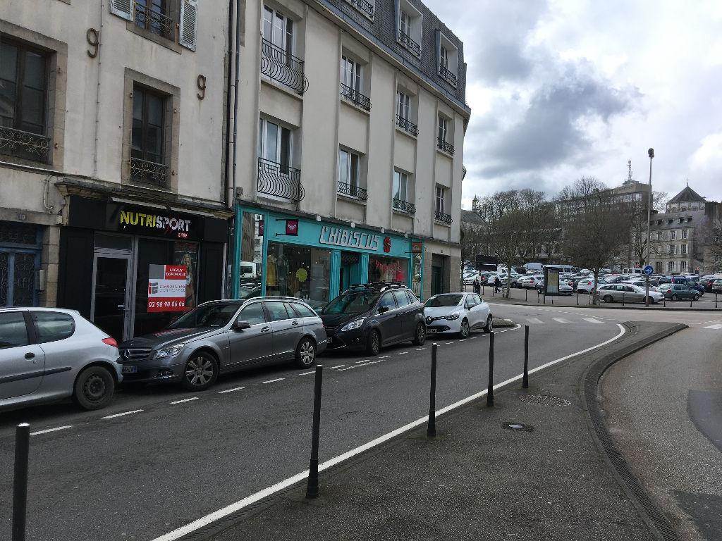 A vendre local commercial ,quartier dynamique sur un axe très fréquenté au centre ville de Quimper 29 000 A vendre local commercial ,quartier dynamique sur un axe très fréquenté au centre ville de Quimper 29 000