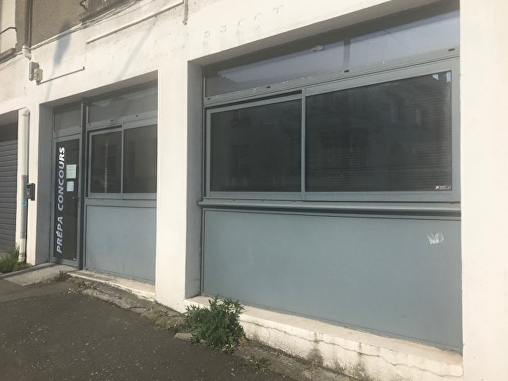 A louer local de 63 m² en RDC situé en proximité de la Place Albert Premier à Brest A louer local de 63 m² en RDC situé en proximité de la Place Albert Premier à Brest