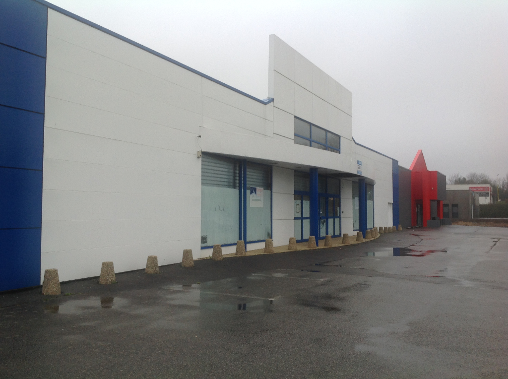 Local commercial Concarneau 1180 m2 Local commercial Concarneau 1180 m2