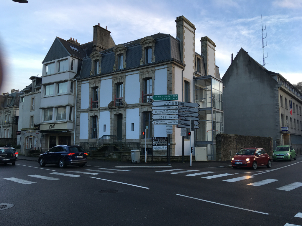A LOUER bureaux de 130 m² en RDC, aux normes PMR centre ville de Quimper 29 000 A LOUER bureaux de 130 m² en RDC, aux normes PMR centre ville de Quimper 29 000