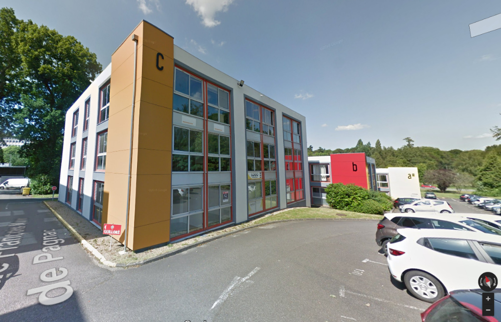 À LOUER bureaux d'une surface de 104 m² situé au coeur du centre d'affaire de Créac'h Gwen À LOUER bureaux d'une surface de 104 m² situé au coeur du centre d'affaire de Créac'h Gwen