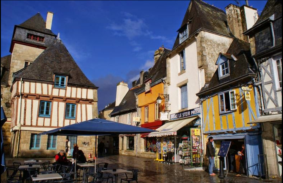 À LOUER un local commercial de 50 m² sur un emplacement N°1 centre ville de Quimper 29 000 À LOUER un local commercial de 50 m² sur un emplacement N°1 centre ville de Quimper 29 000