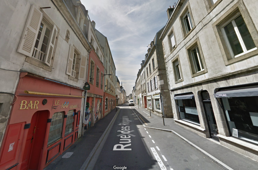 À VENDRE murs de rapports,composés d'un RDC de 102 m² 29000 Quimper À VENDRE murs de rapports,composés d'un RDC de 102 m² 29000 Quimper