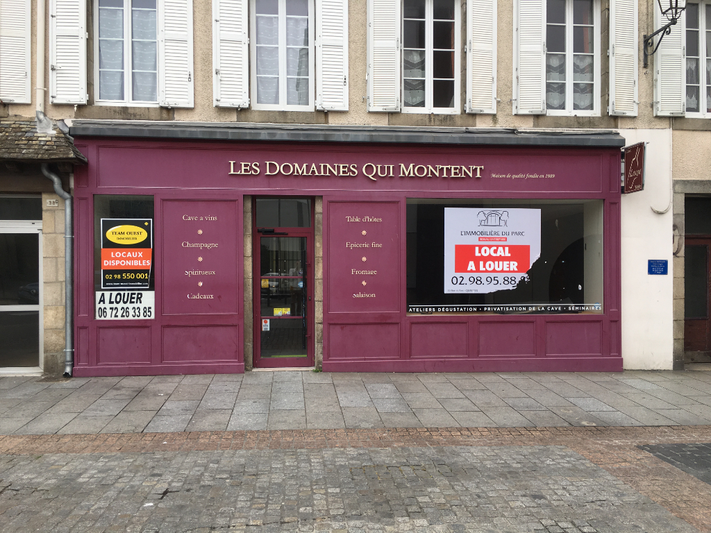 À LOUER Local commercial d'une surface de 105 M² 29000 QUIMPER À LOUER Local commercial d'une surface de 105 M² 29000 QUIMPER
