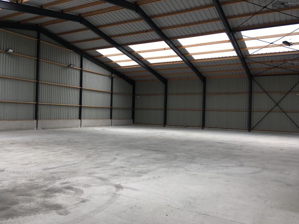 Local d'activité Landivisiau 900 m2 Zone du Vern Local d'activité Landivisiau 900 m2 Zone du Vern