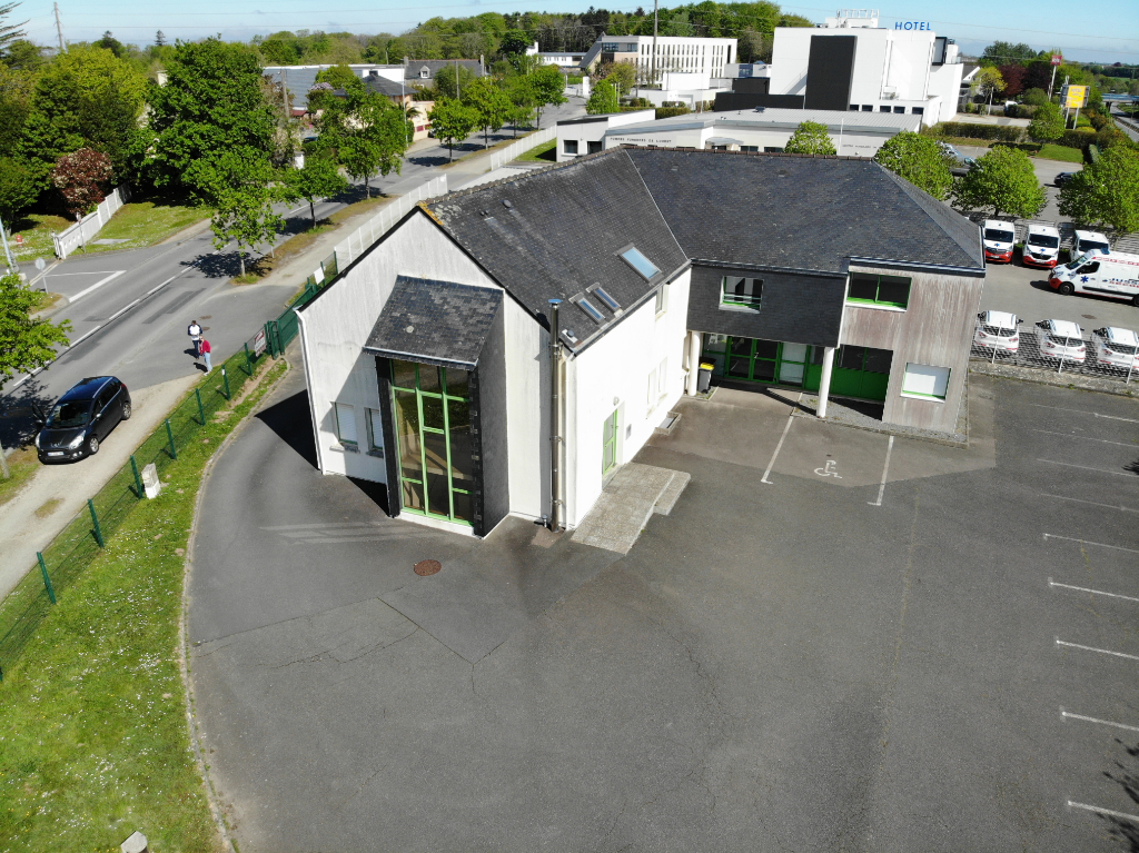 brest à louer surface de bureaux de 464 m² brest à louer surface de bureaux de 464 m²