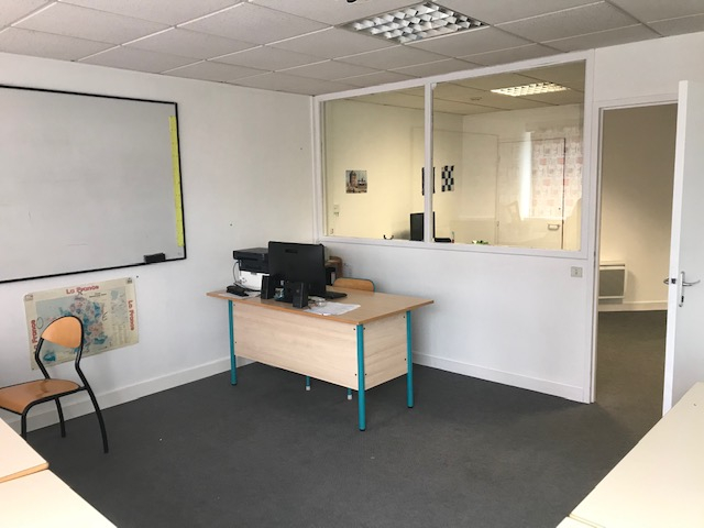A louer bureaux Brest boulevard de l'Europe.82 m² A louer bureaux Brest boulevard de l'Europe.82 m²