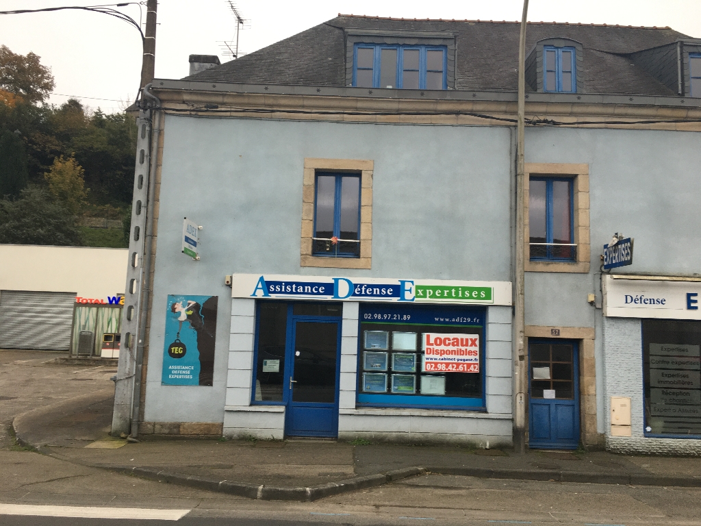 A LOUER local à usage de bureaux de 53 m² 29000 QUIMPER A LOUER local à usage de bureaux de 53 m² 29000 QUIMPER