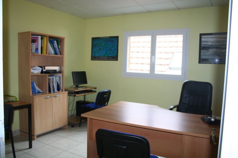 A LOUER.QUIMPER CENTRE, PROCHE GARE BUREAUX/LOCAUX 450 m² QUIMPER A LOUER.QUIMPER CENTRE, PROCHE GARE BUREAUX/LOCAUX 450 m² QUIMPER