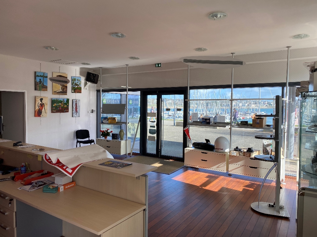 A vendre Brest Port du Moulin Blanc BREST local d'une superficie de 159 m² environ A vendre Brest Port du Moulin Blanc BREST local d'une superficie de 159 m² environ