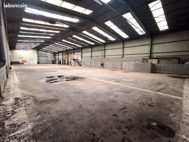 A louer Situé au coeur de la Zone de Kergaradec à Brest/Gouesnou, batiment de 1900 m² environ A louer Situé au coeur de la Zone de Kergaradec à Brest/Gouesnou, batiment de 1900 m² environ