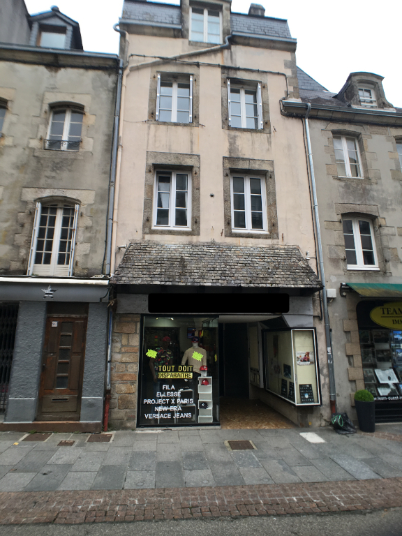 À louer local commercial 70 M² CENTRE VILLE 29000 Quimper À louer local commercial 70 M² CENTRE VILLE 29000 Quimper