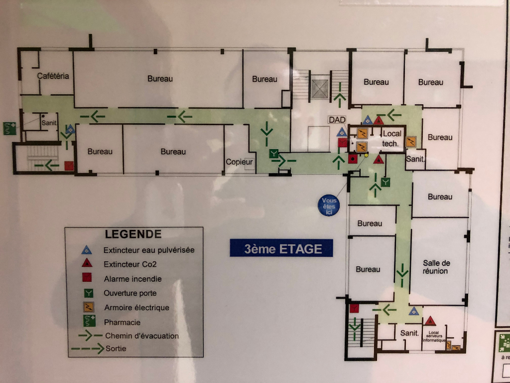 A LOUER PLATEAU DE Bureaux Guipavas 514 m2 A LOUER PLATEAU DE Bureaux Guipavas 514 m2